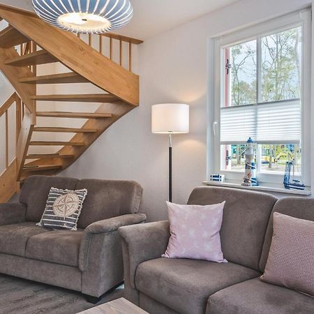 Reetdachhaus Am Haff Mit Sauna, Terrasse, Wlan Zirchow Exteriör bild