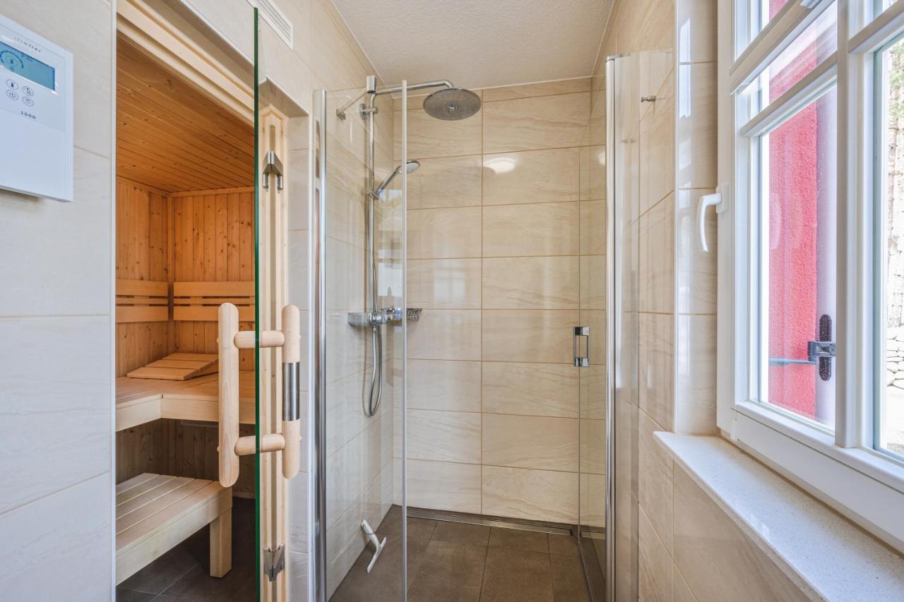 Reetdachhaus Am Haff Mit Sauna, Terrasse, Wlan Zirchow Exteriör bild