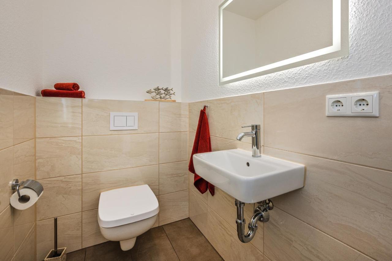 Reetdachhaus Am Haff Mit Sauna, Terrasse, Wlan Zirchow Exteriör bild